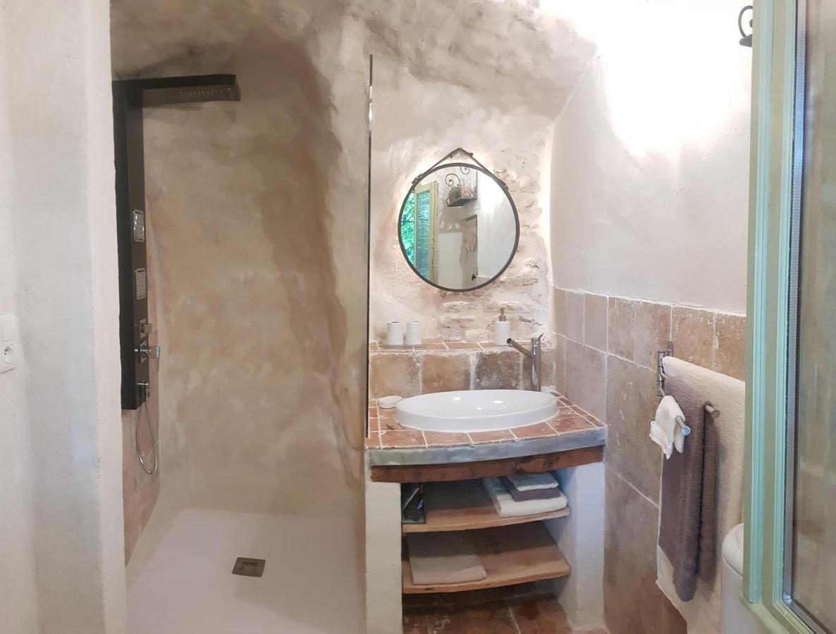 Moulin De Bonfilhon Bed & Breakfast Cornillon-Confoux Bagian luar foto