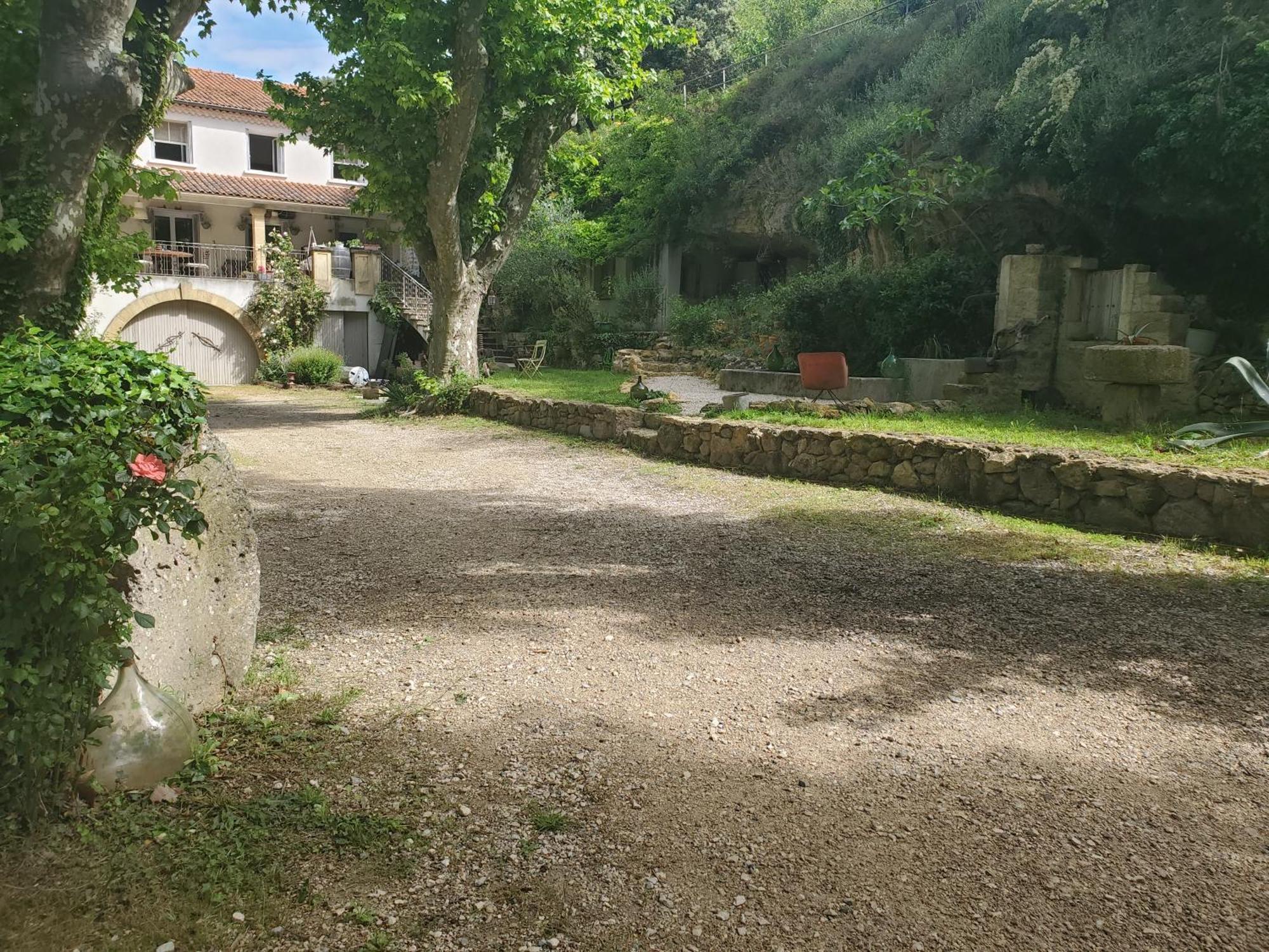 Moulin De Bonfilhon Bed & Breakfast Cornillon-Confoux Bagian luar foto