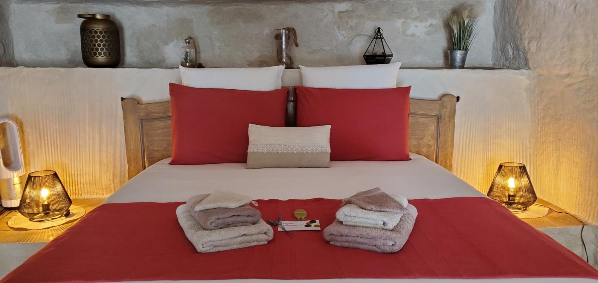 Moulin De Bonfilhon Bed & Breakfast Cornillon-Confoux Bagian luar foto